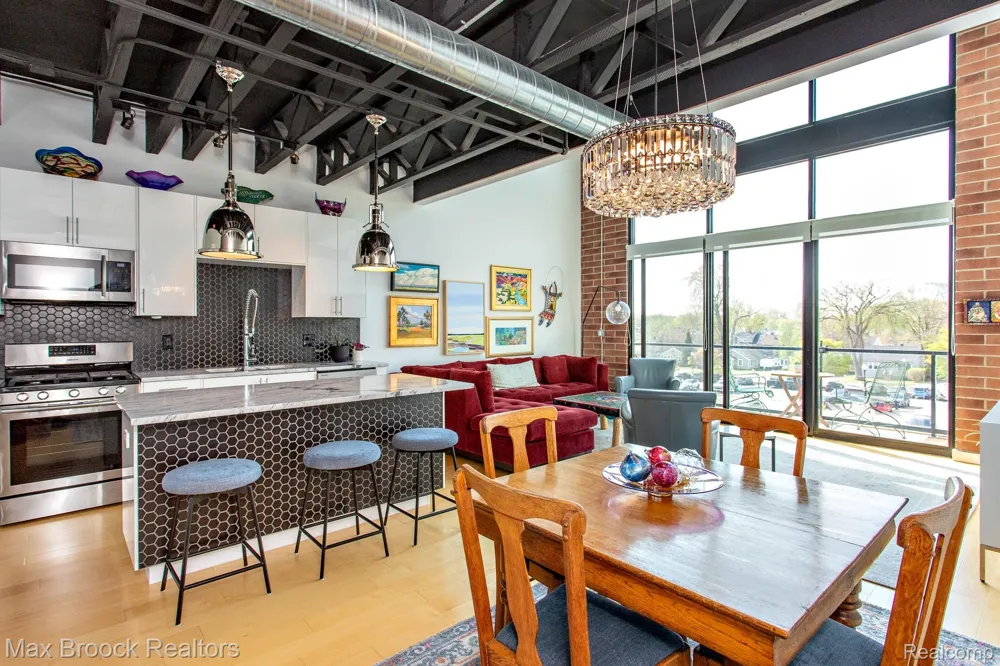 211 E 9 Mile Road #307 Ferndale City, MI 48220