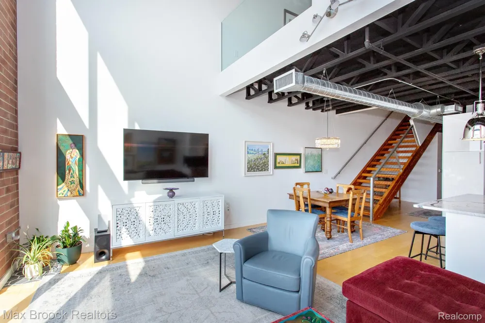 211 E 9 Mile Road #307 Ferndale City, MI 48220