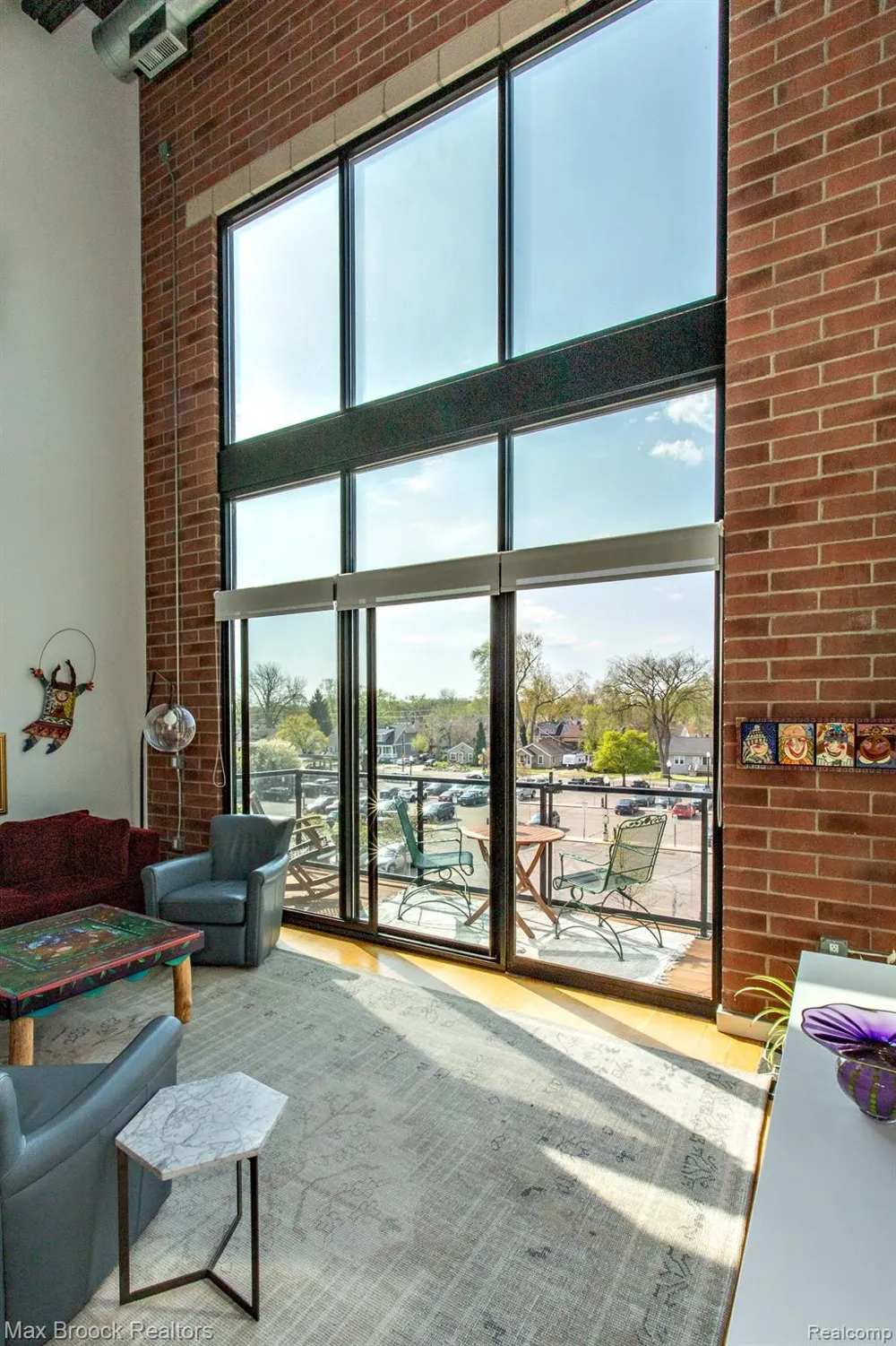 211 E 9 Mile Road #307 Ferndale City, MI 48220