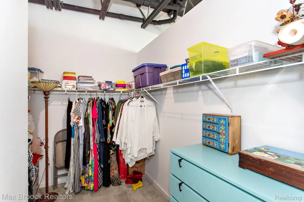211 E 9 Mile Road #307 Ferndale City, MI 48220