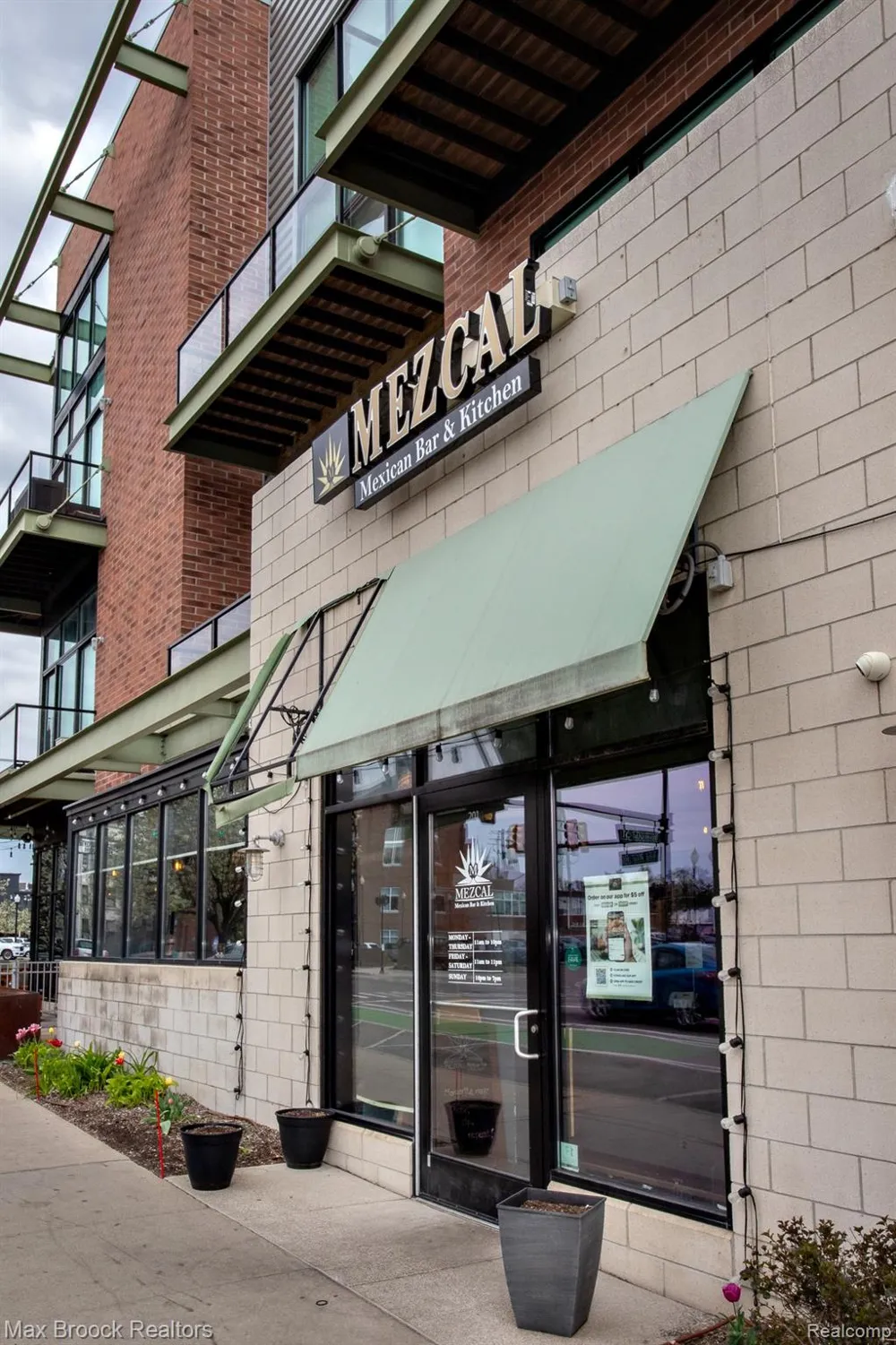 211 E 9 Mile Road #307 Ferndale City, MI 48220