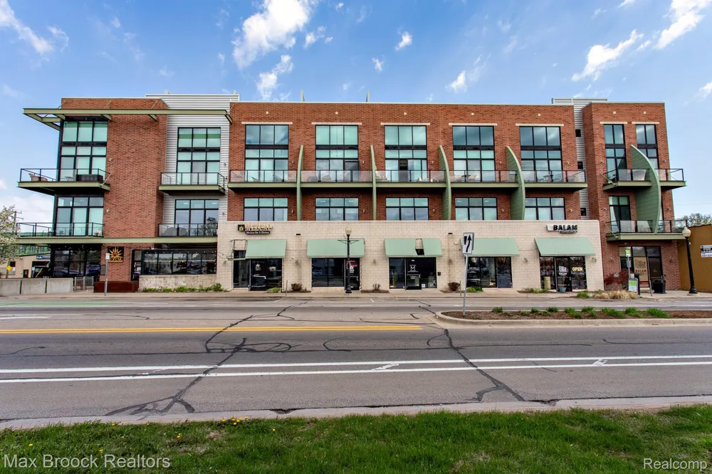 211 E 9 Mile Road #307 Ferndale City, MI 48220