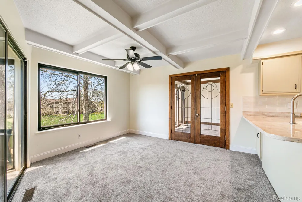 1680 Cliffs Landing #302E Ypsilanti Charter Township, MI 48198