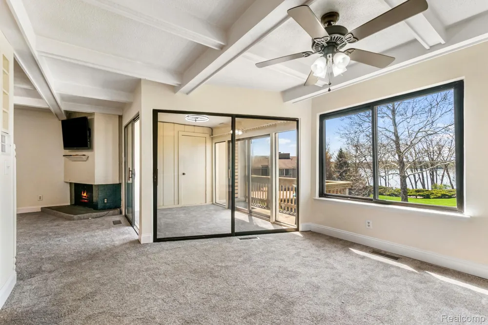 1680 Cliffs Landing #302E Ypsilanti Charter Township, MI 48198