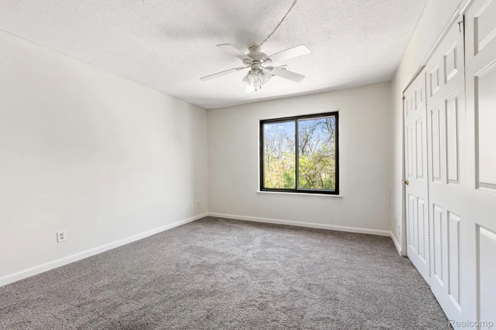 1680 Cliffs Landing #302E Ypsilanti Charter Township, MI 48198