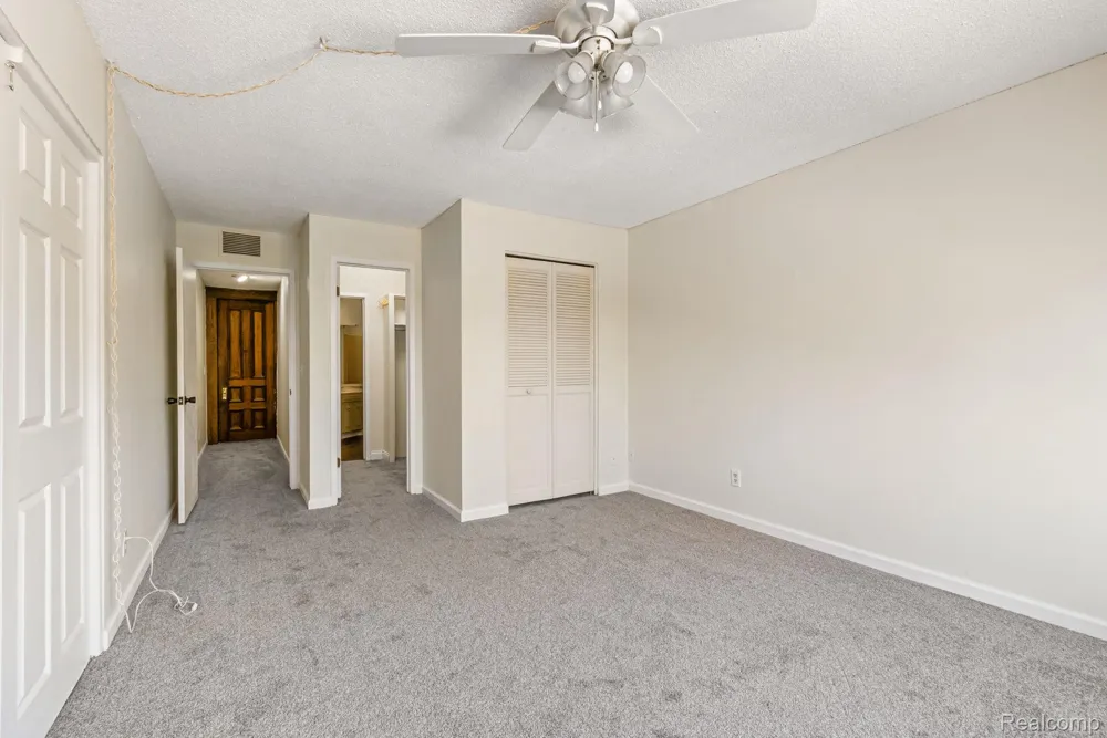 1680 Cliffs Landing #302E Ypsilanti Charter Township, MI 48198