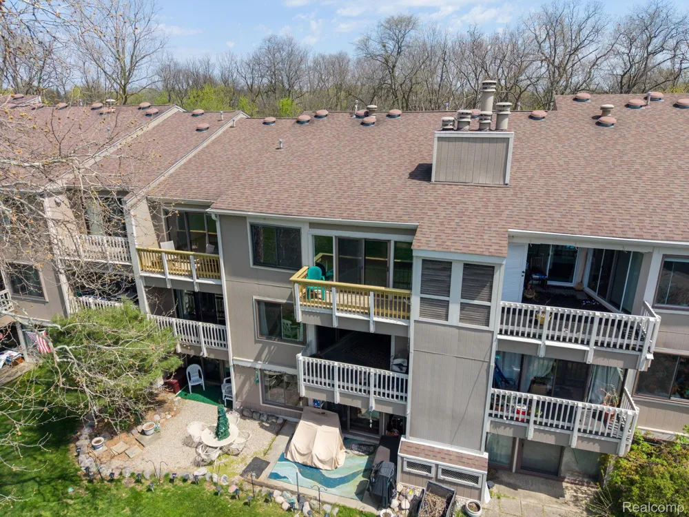 1680 Cliffs Landing #302E Ypsilanti Charter Township, MI 48198