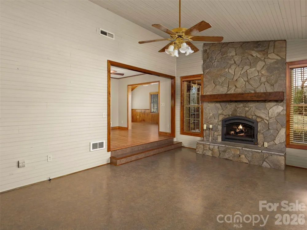 609 Fork Road Black Mountain, NC 28711