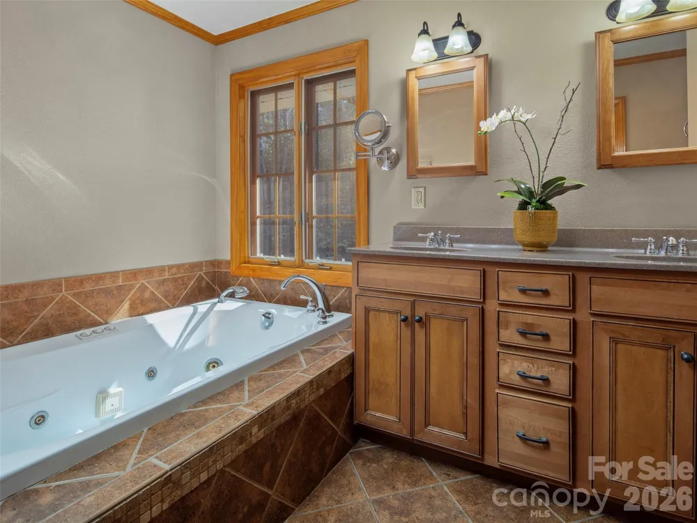 609 Fork Road Black Mountain, NC 28711
