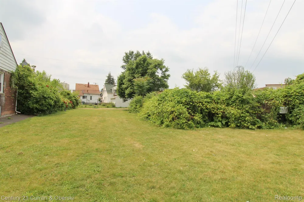 5861 BINGHAM STREET Dearborn City, MI 48126