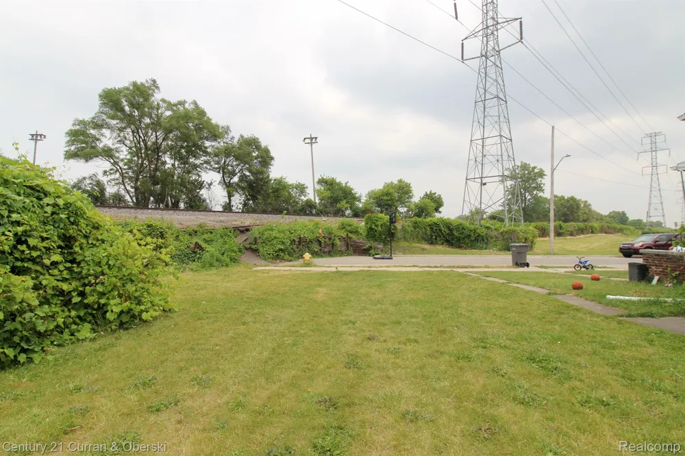 5861 BINGHAM STREET Dearborn City, MI 48126