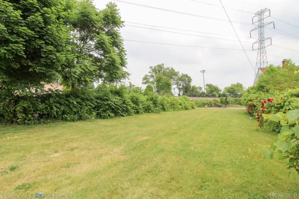 5861 BINGHAM STREET Dearborn City, MI 48126