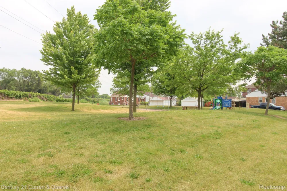 5861 BINGHAM STREET Dearborn City, MI 48126