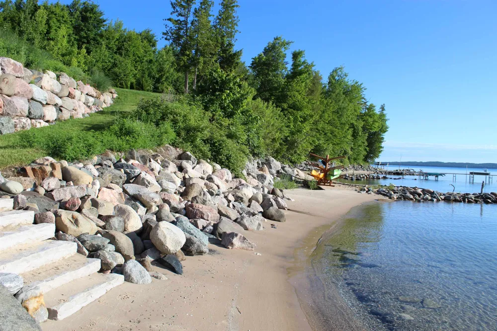 15985 Waters Edge Peninsula Township, MI 49686