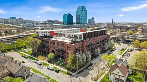 600 Broadway Avenue NW #203