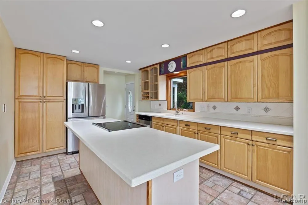 117 STUDER DRIVE Leoni Township, MI 49240