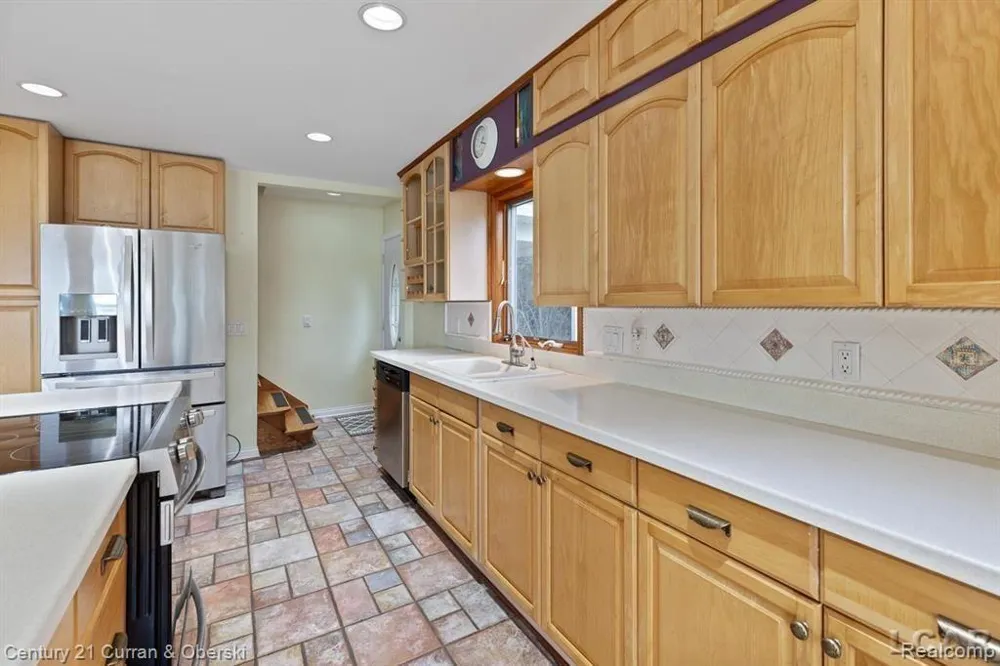 117 STUDER DRIVE Leoni Township, MI 49240
