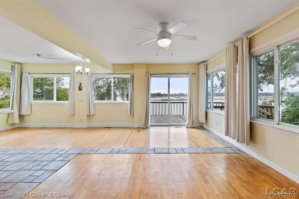 117 STUDER DRIVE Leoni Township, MI 49240
