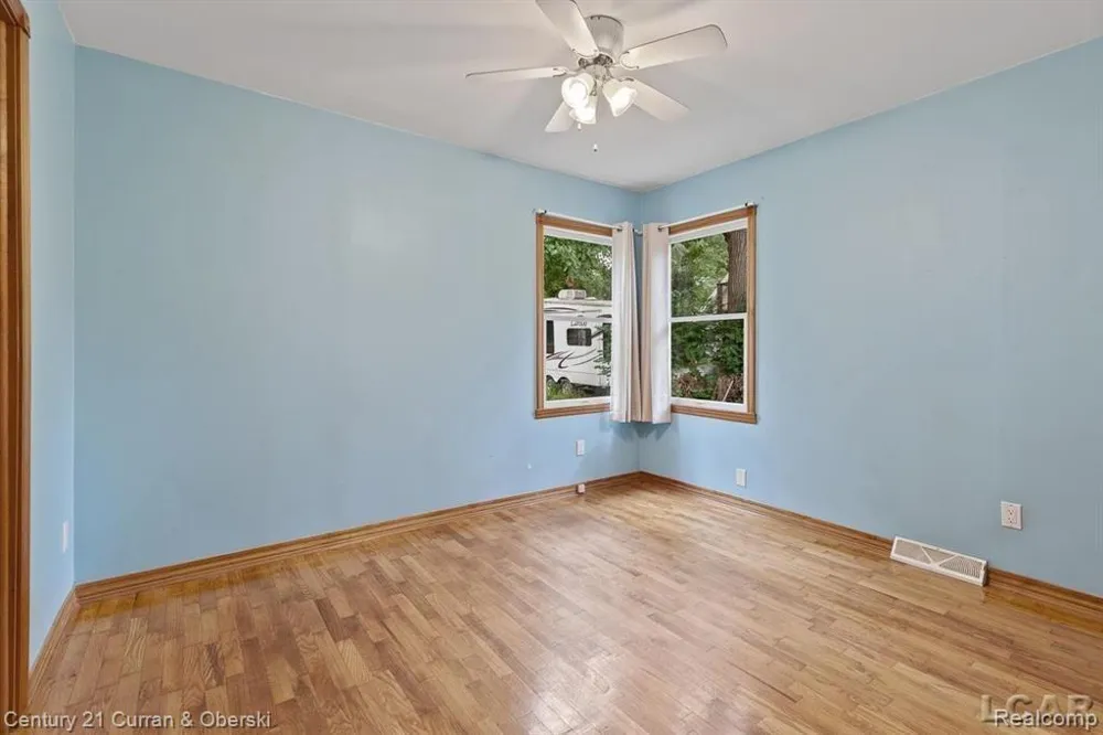 117 STUDER DRIVE Leoni Township, MI 49240