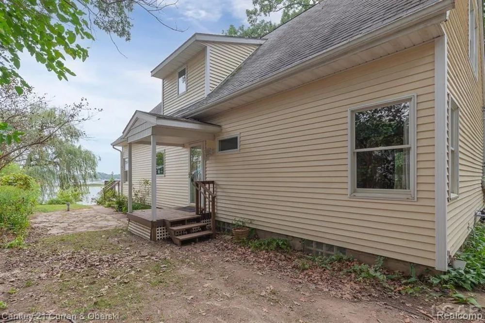 117 STUDER DRIVE Leoni Township, MI 49240