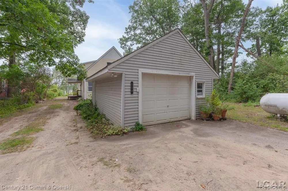 117 STUDER DRIVE Leoni Township, MI 49240