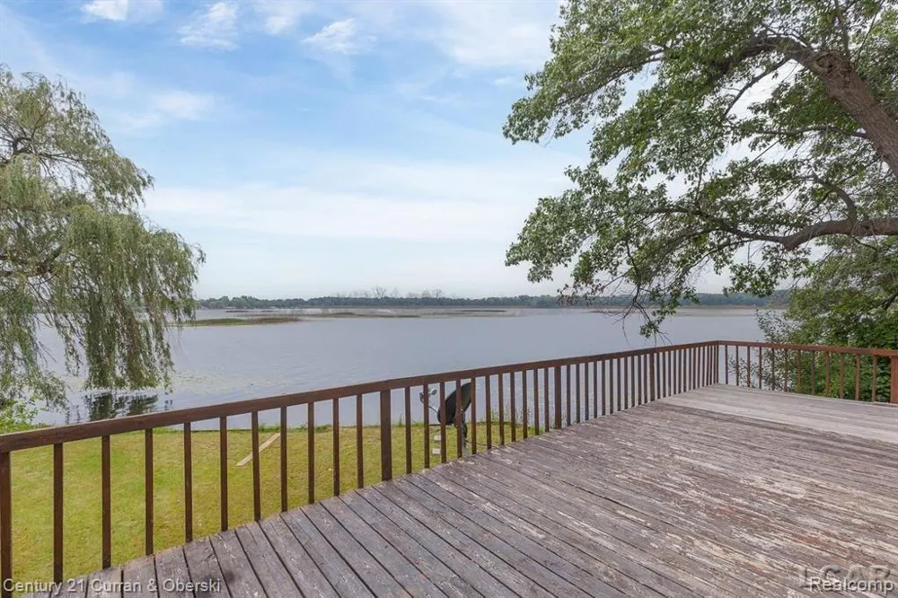 117 STUDER DRIVE Leoni Township, MI 49240