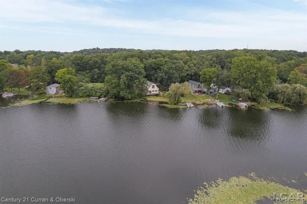 117 STUDER DRIVE Leoni Township, MI 49240
