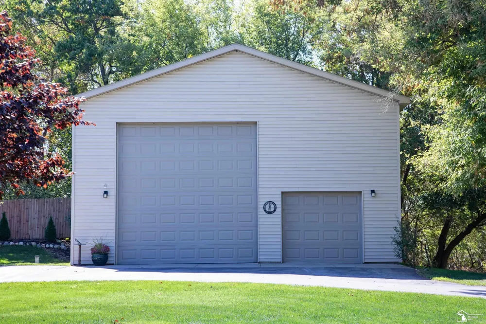 52881 Rico Court Lyon Charter Township, MI 48393