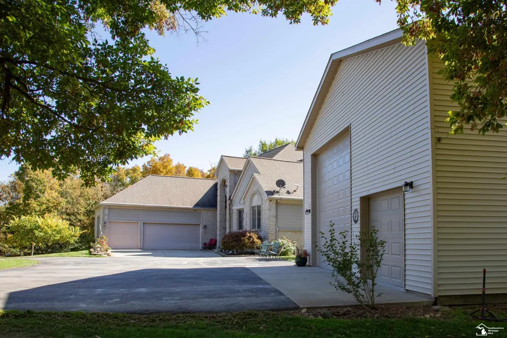 52881 Rico Court Lyon Charter Township, MI 48393