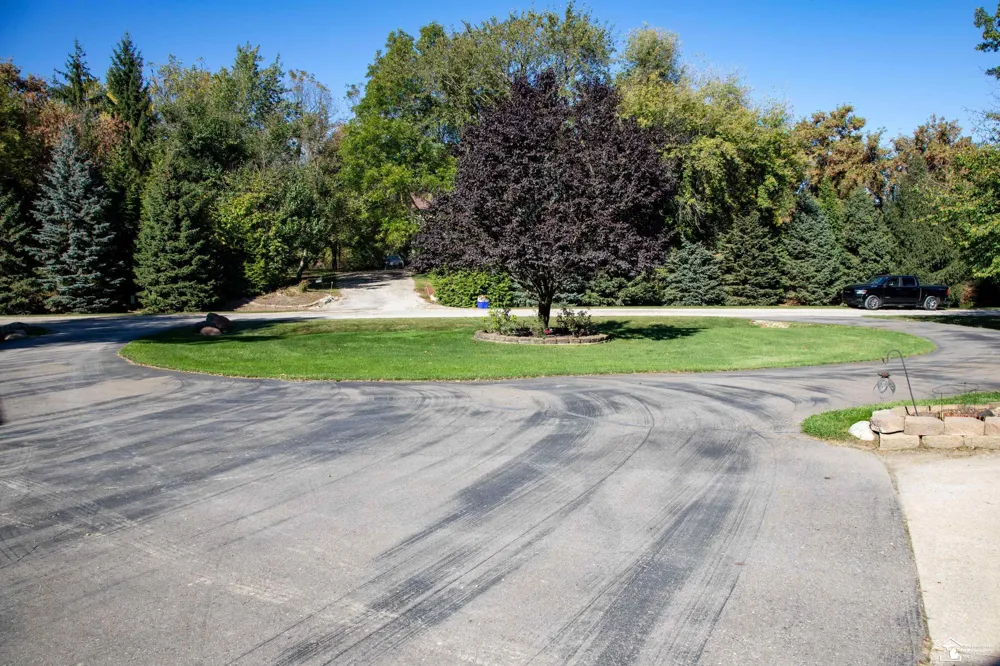 52881 Rico Court Lyon Charter Township, MI 48393