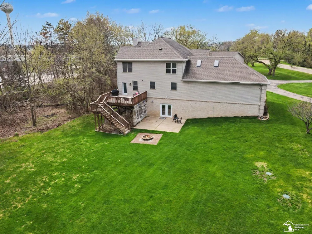52881 Rico Court Lyon Charter Township, MI 48393