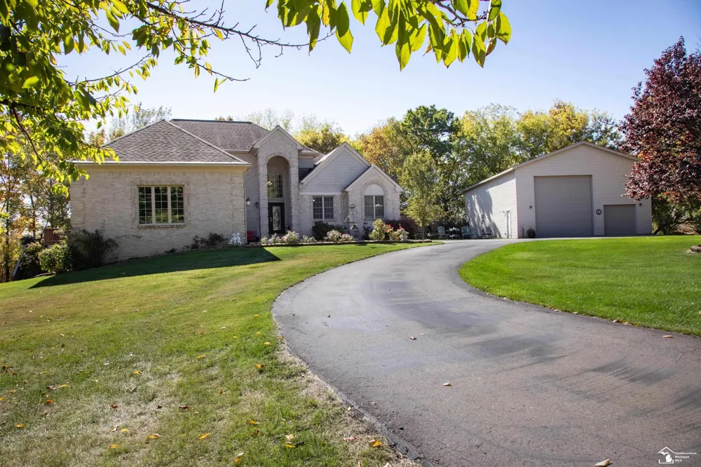 52881 Rico Court Lyon Charter Township, MI 48393