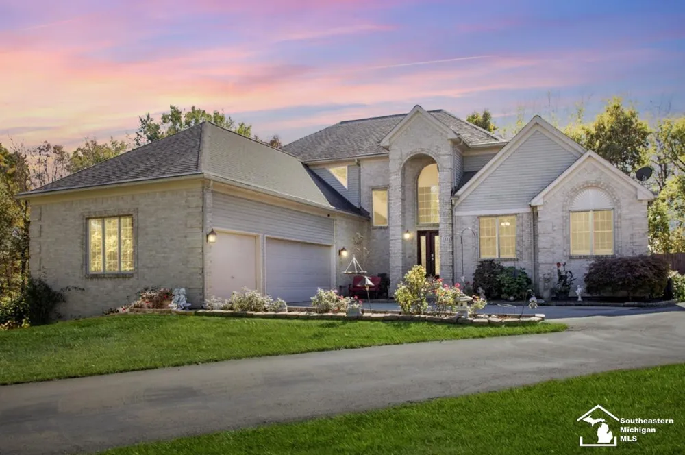 52881 Rico Court Lyon Charter Township, MI 48393