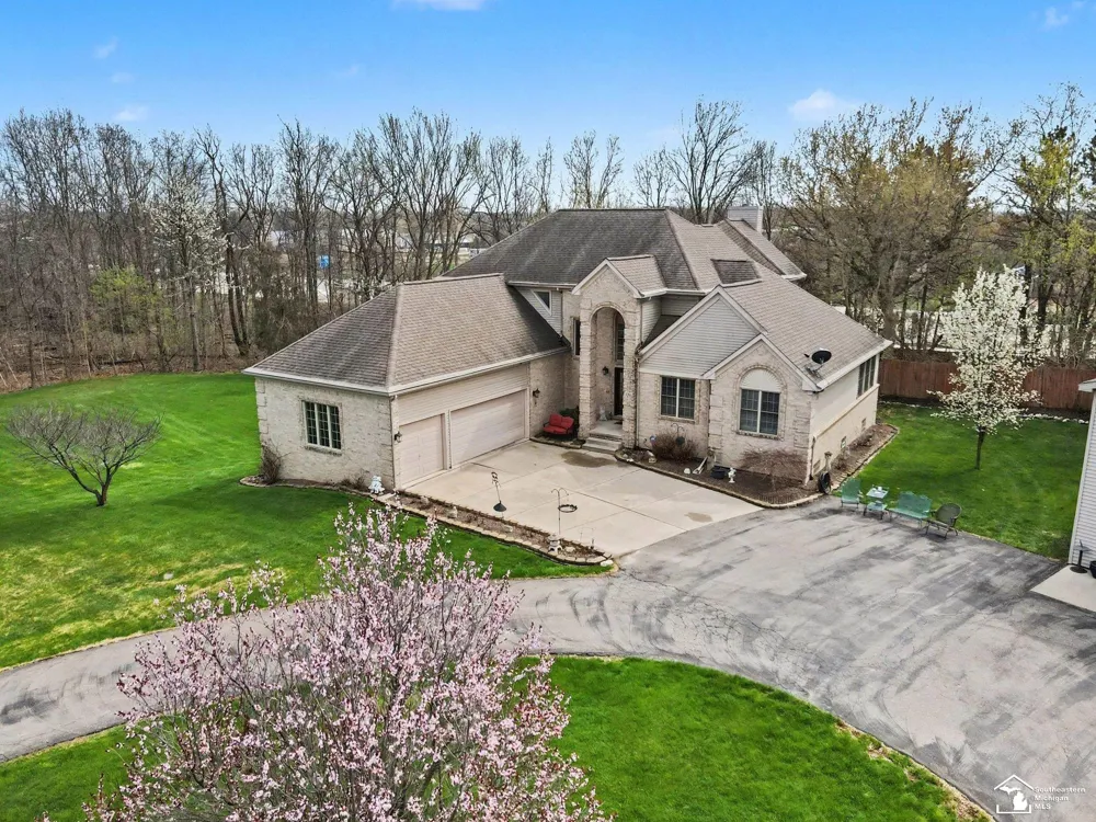 52881 Rico Court Lyon Charter Township, MI 48393