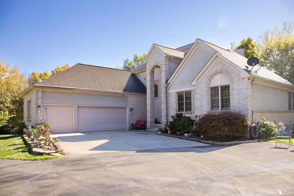 52881 Rico Court Lyon Charter Township, MI 48393