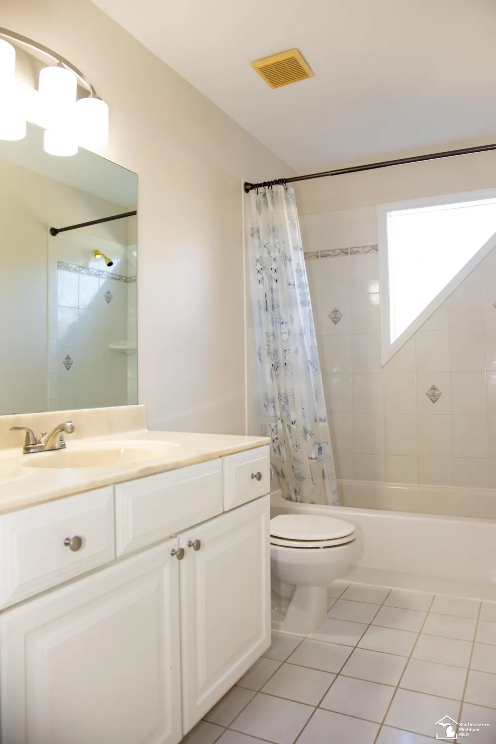 52881 Rico Court Lyon Charter Township, MI 48393
