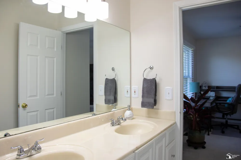 52881 Rico Court Lyon Charter Township, MI 48393