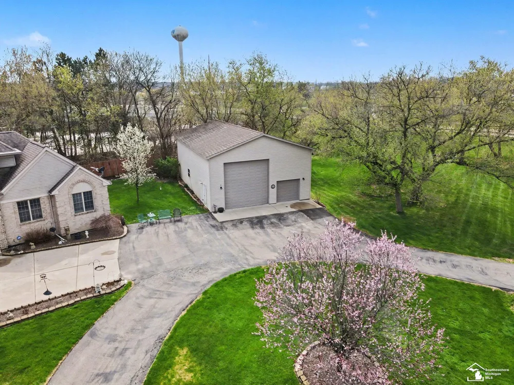 52881 Rico Court Lyon Charter Township, MI 48393