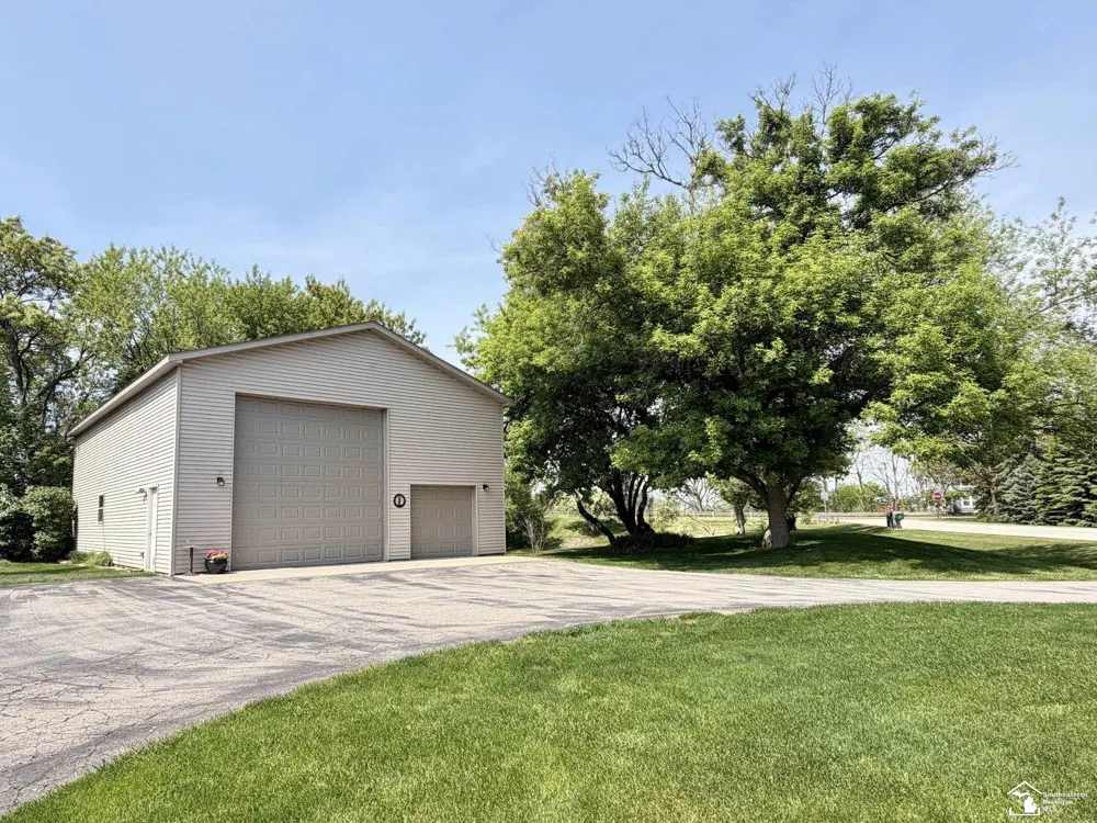 52881 Rico Court Lyon Charter Township, MI 48393