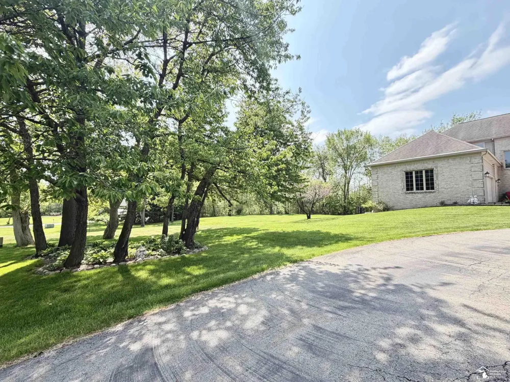 52881 Rico Court Lyon Charter Township, MI 48393