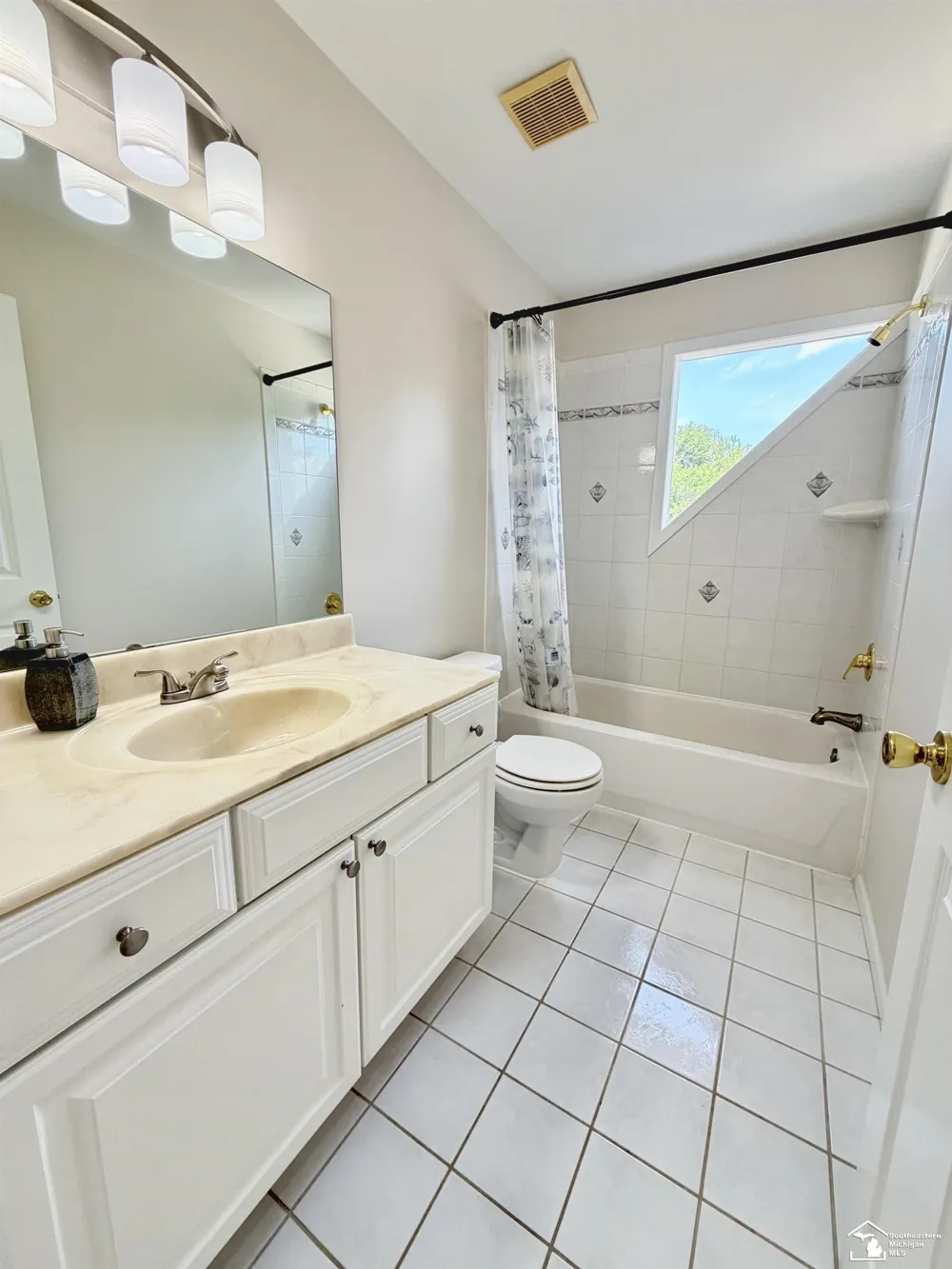 52881 Rico Court Lyon Charter Township, MI 48393