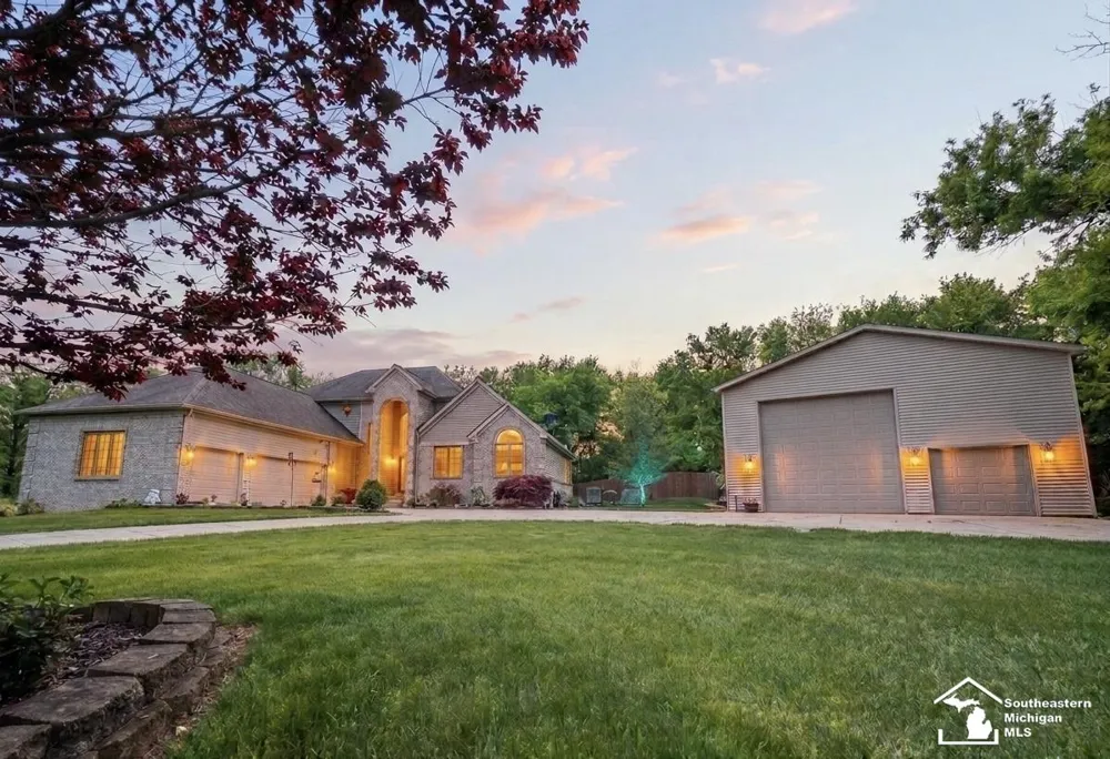 52881 Rico Court Lyon Charter Township, MI 48393
