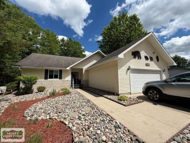 6651 Tamarack Freeman Township, MI 48632