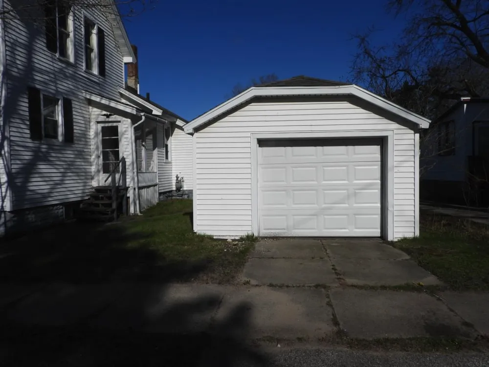 171 8th Street Manistee City, MI 49660