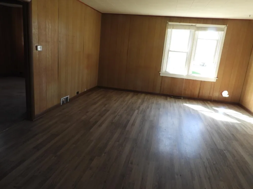 171 8th Street Manistee City, MI 49660