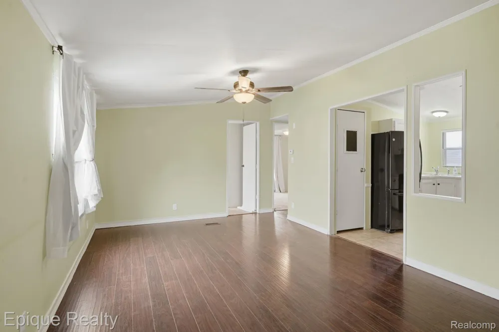 135 Hunters Rill Drive Lapeer City, MI 48446