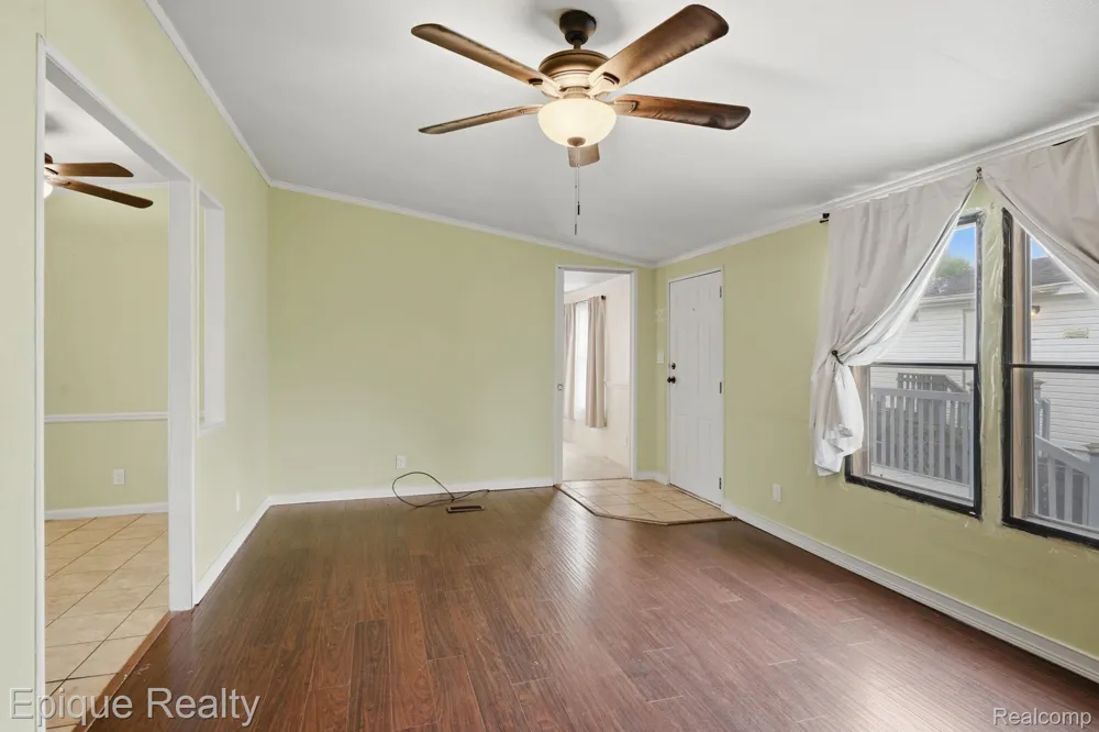 135 Hunters Rill Drive Lapeer City, MI 48446