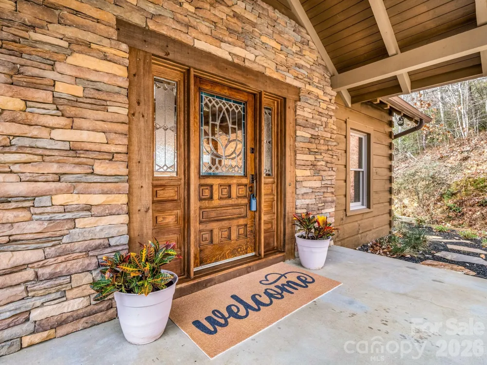 110 Chetan Way Lake Lure, NC 28746