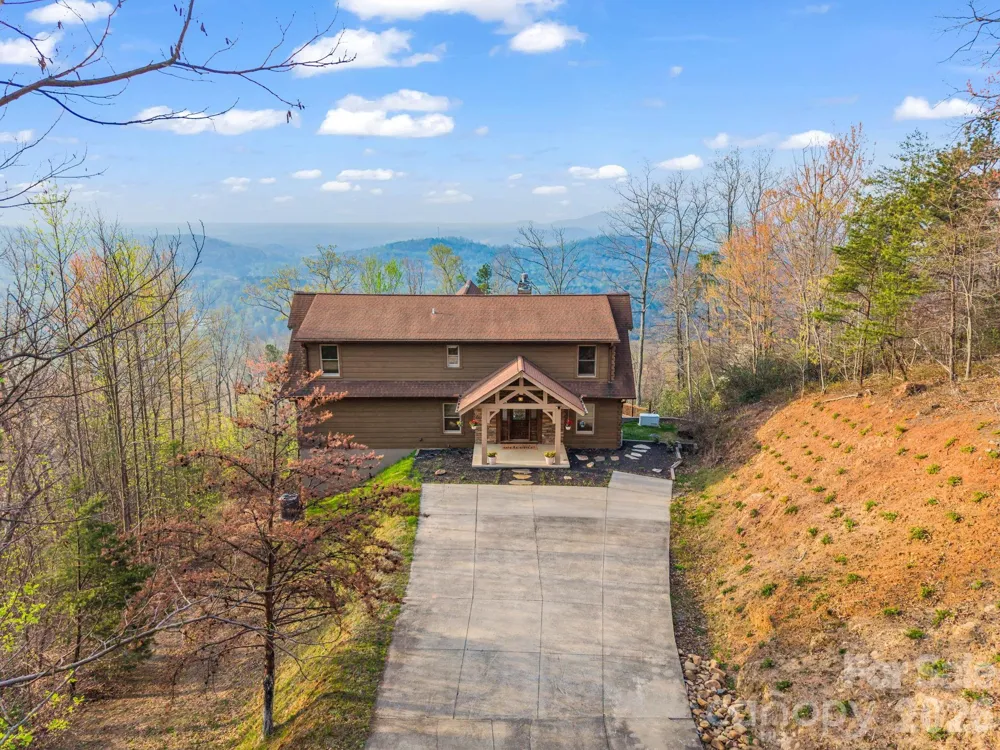 110 Chetan Way Lake Lure, NC 28746