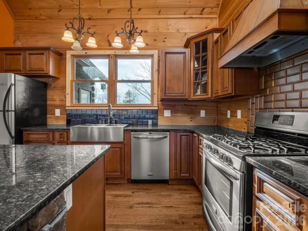 110 Chetan Way Lake Lure, NC 28746